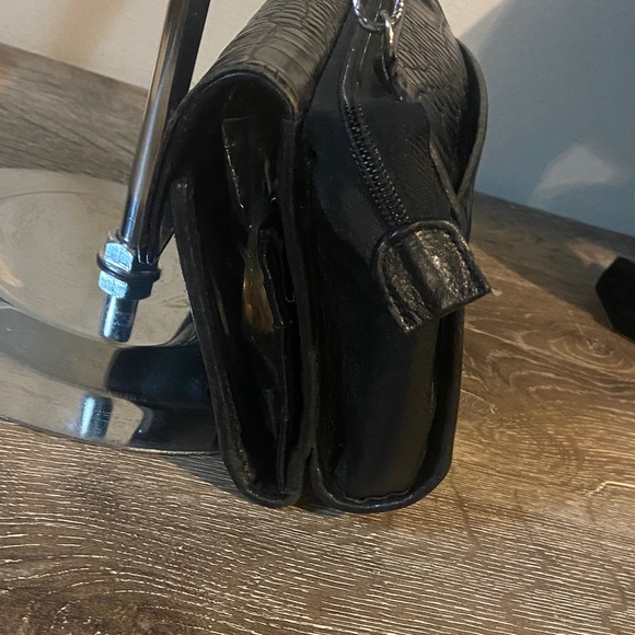 Brighton Black Crocodile Embossed Leather Crossbody Wallet Bag Silver Accents - Picture 4 of 13